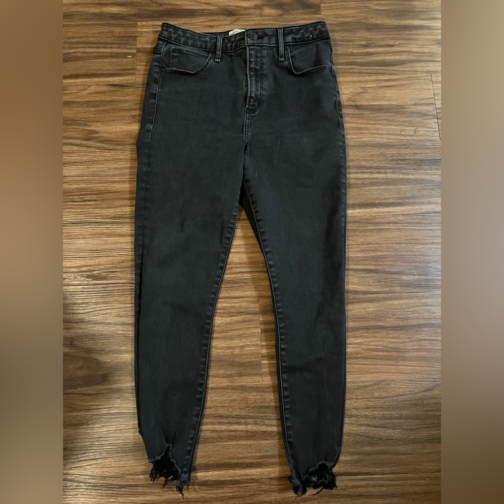 Abercrombie & Fitch Super Skinny Ankle Jean- Size 8s/29